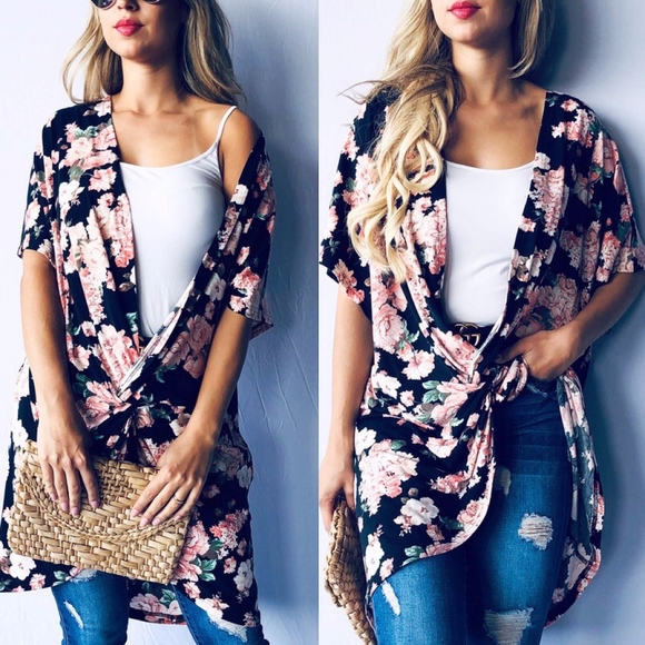 Bellanblue Tops - Floral Printed Front Cross Tunic Casual Top